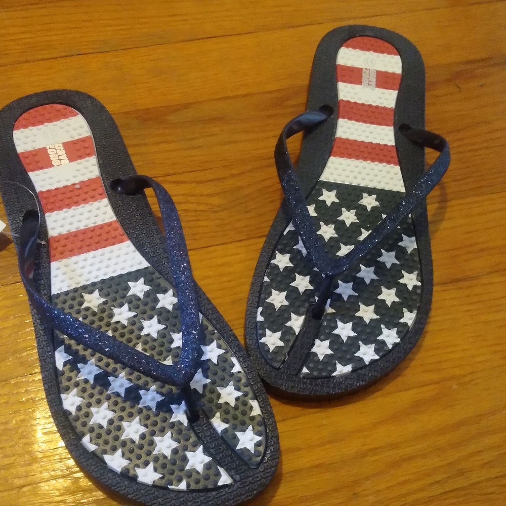 Wave Zone USA flag sandals